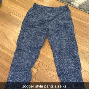 jogger style pants size xs